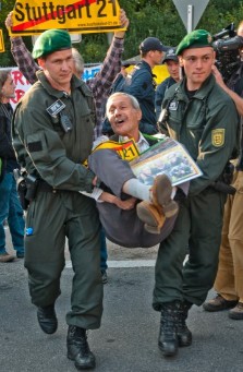 Ernes Petek am 5. Juli 2011 beim Protest gegen "Stuttgart 21" (S21)